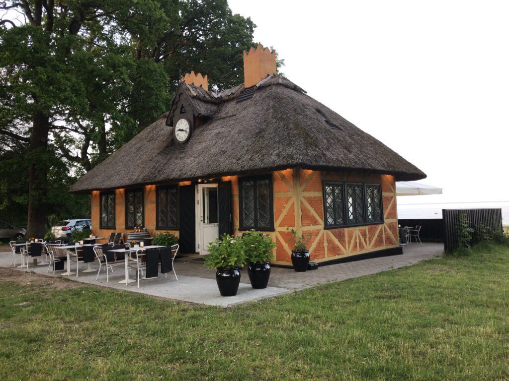 レストラン「Den Gule Cottage」
