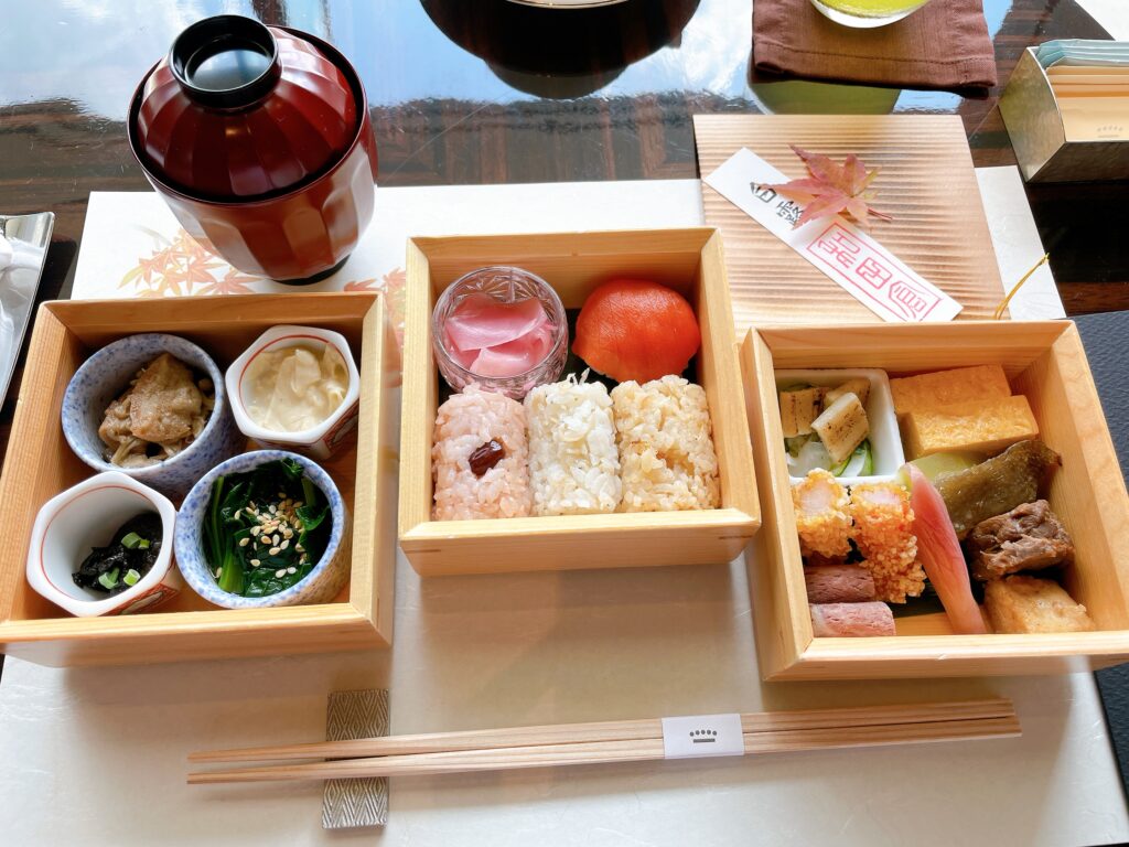  パレスホテル東京　ラウンジバー「プリヴェ」 季節の彩り小箱