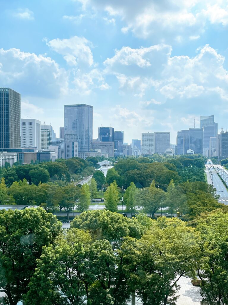 パレスホテル東京　ラウンジバー「プリヴェ」からの眺め